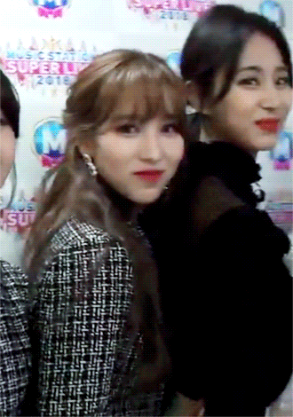 쯔위가 좋은 미나 언니