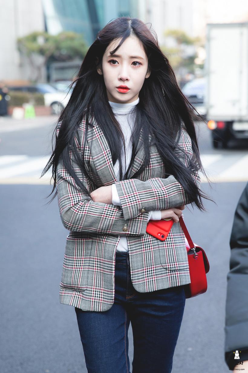 뮤뱅 출근 쟤