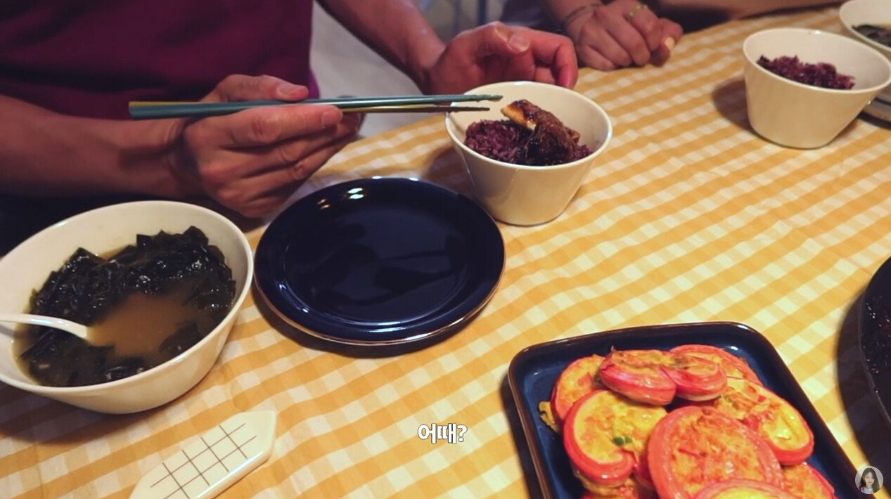 아빠 생일상 차려드리는 소희