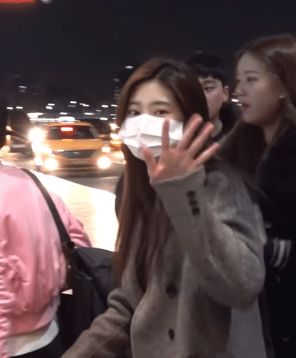 아이즈원 일본 출국, 상큼 발랄 앚둥이들