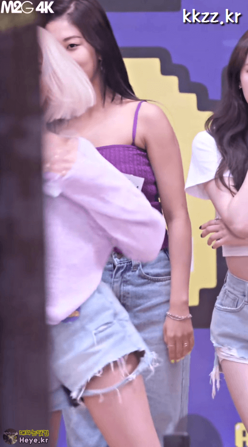 헐렁한 니트 CLC 예은