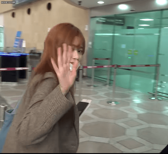 190423 아이즈원 출국