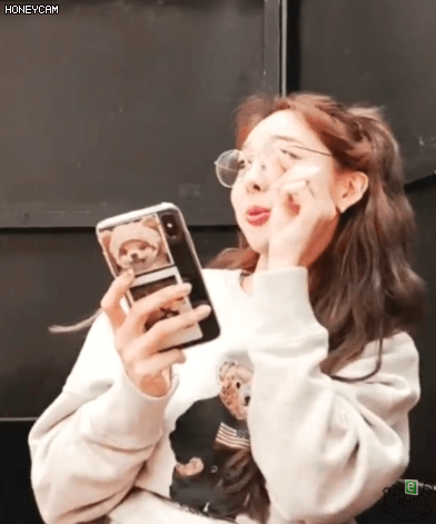 안경알 없는 나연