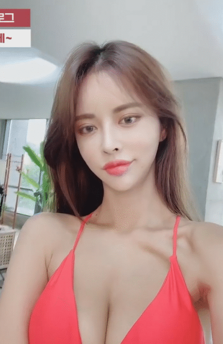 비키니 모델의 성수기 몸매 관리
