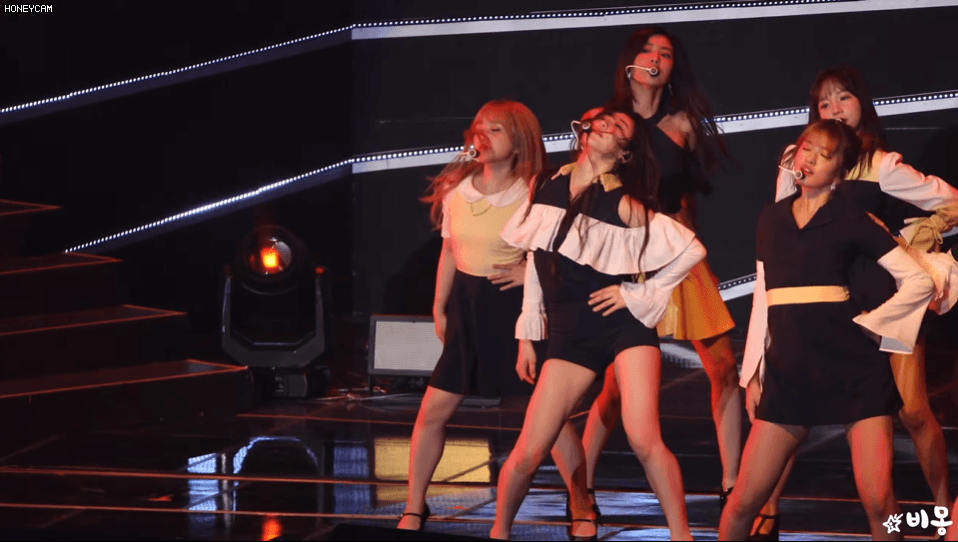 KB Liiv 아이즈원(IZONE) 야부키나코