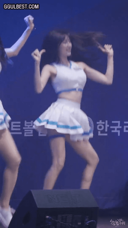 흰테니스치마 안지현