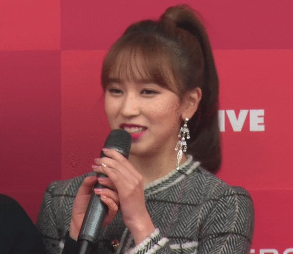 골든 디스크 레드카펫 미나.쯔위