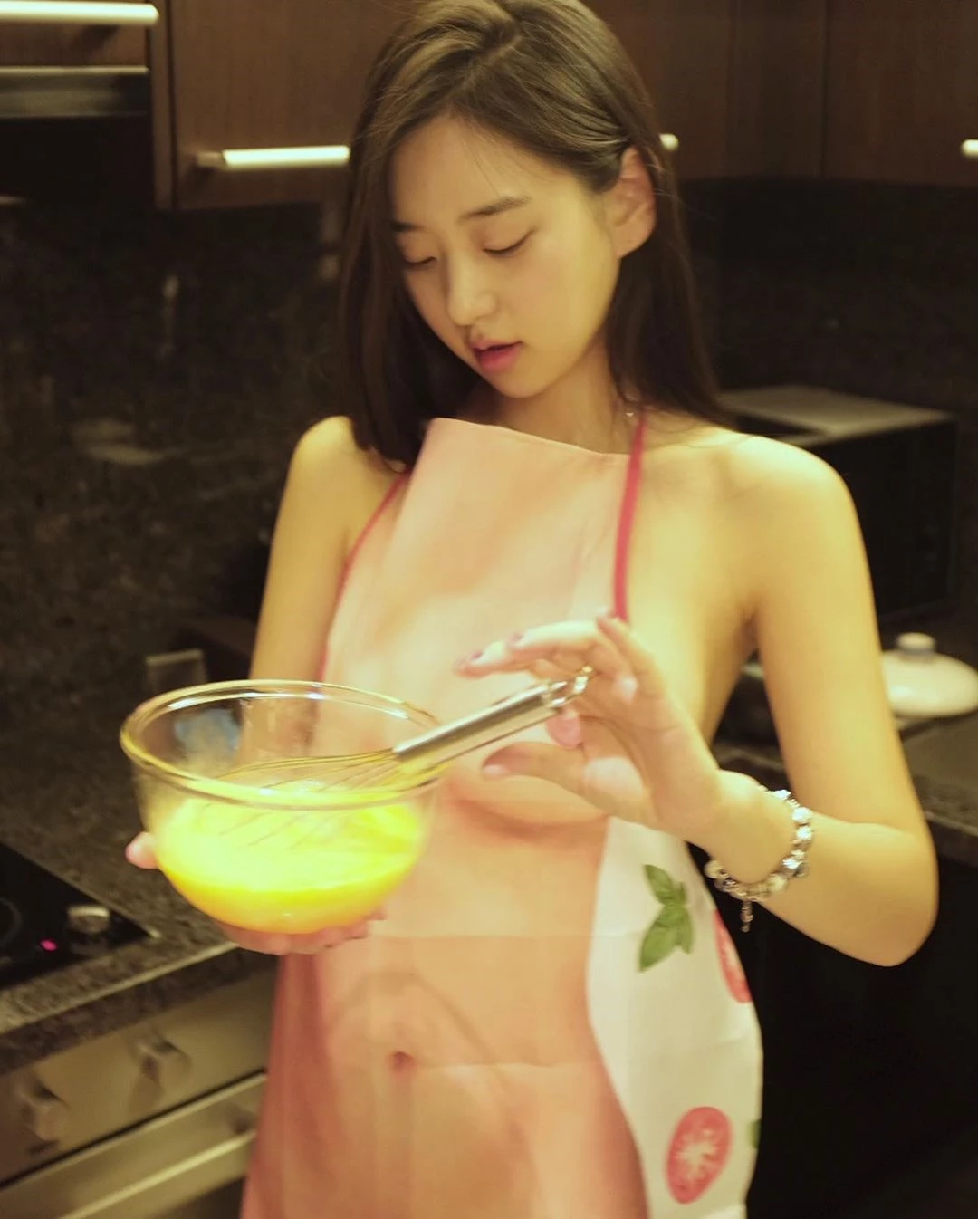 신재은 야한 앞치마
