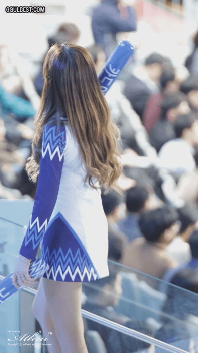 우리카드 치어리더 박한솔.gif