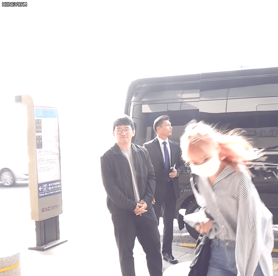 190423 아이즈원 출국