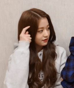 어제자 V앱 귀여운 장원영