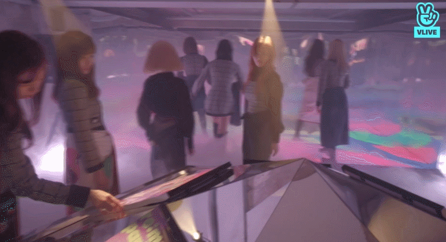 오늘도 정연 자제시키는 미나