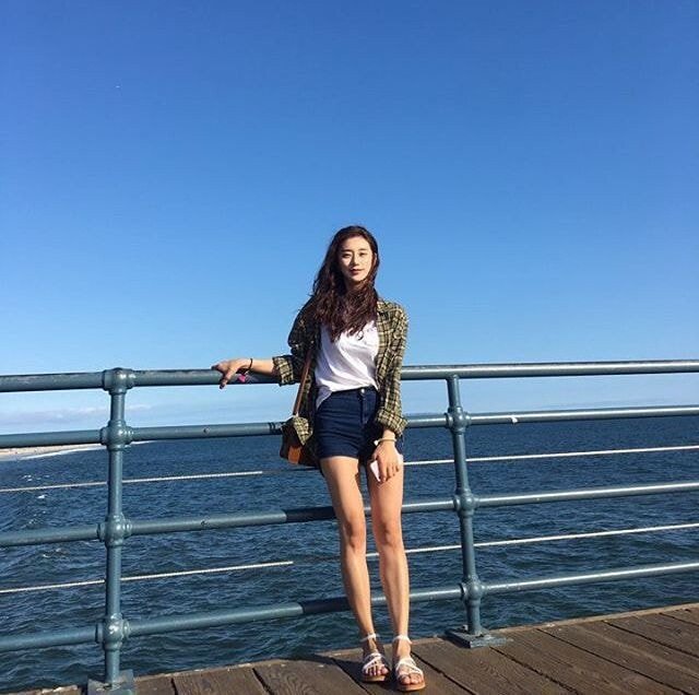 걸그룹 레인보우로 데뷔할뻔 했던 배우