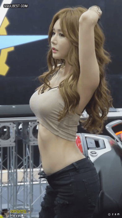 레이싱모델 한가은 애교배.gif