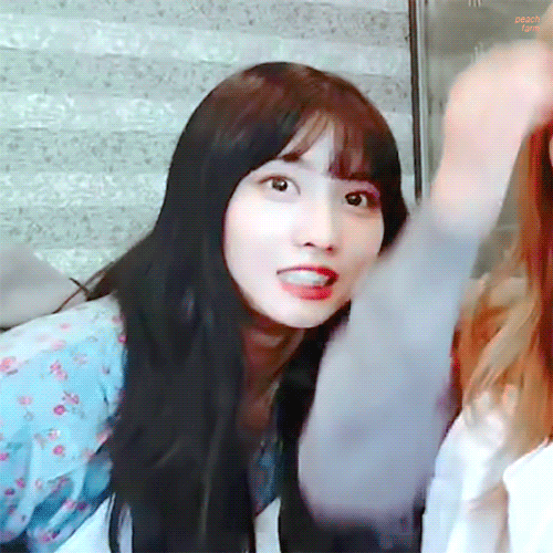 어제자 브이앱 미나 모모 사나 [135mb]
