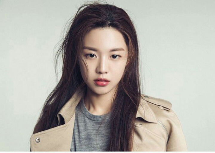 신인배우 고윤정