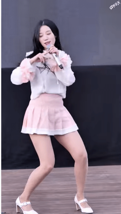 마이크 떨어져도 자연스럽게.. BerryGood 조현 - Oh! Oh! ,풋사과