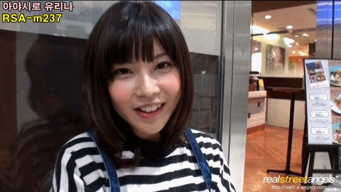 왼쪽 위를 보라고!!!.gif