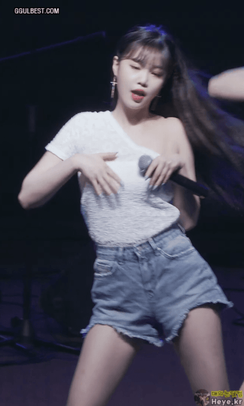 원오프숄더 여자아이들 수진