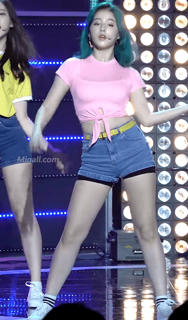 핑크티 입은 낸시