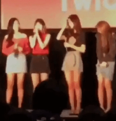 쯔위 옆에 있으면 쪼꼬미가 되는 사나