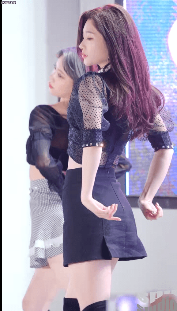 190323 다이아 정채연 명동 버스킹