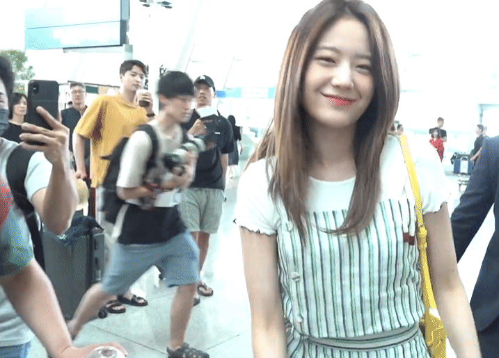프로미스나인 출국