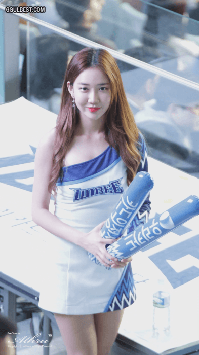 우리카드 치어리더 박한솔.gif