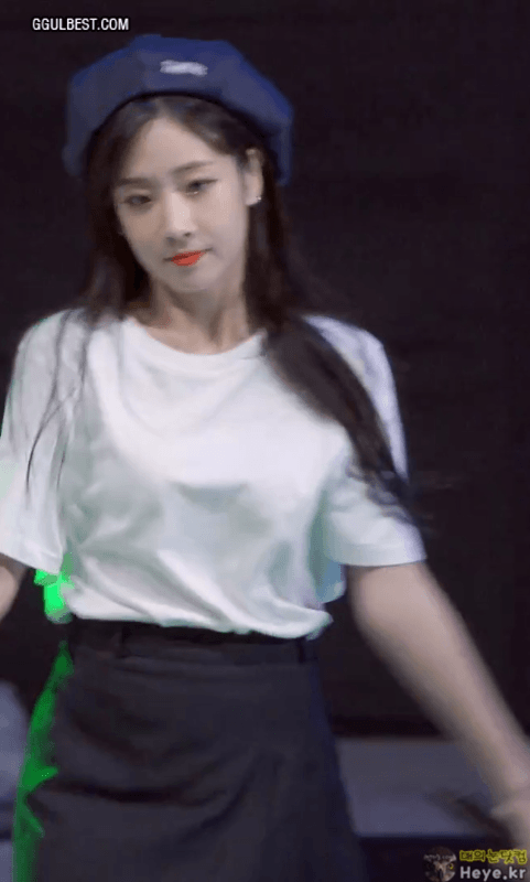 흰티 빵모자 지애