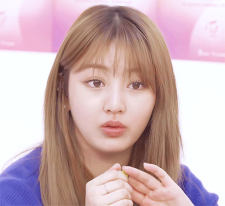 격하게 끄덕끄덕해주는 지효