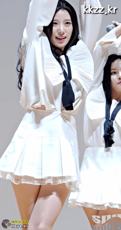 순백의 조현