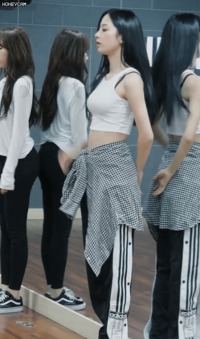 옆에서 본 우주소녀 보나