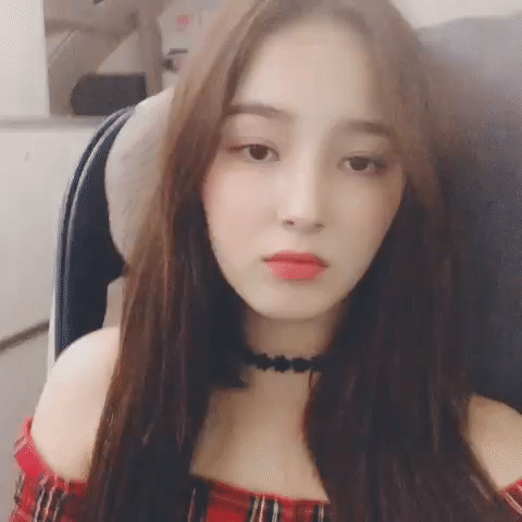체크 오프숄더 모모랜드 낸시