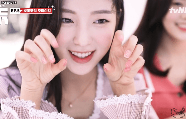 귀침 붙이는 아린 효정