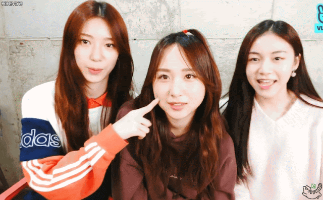 쥬리 : 얼굴이 두껍네 (feat. 수윤 다현 지애)