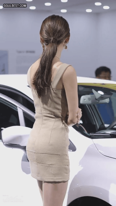레이싱모델 서한빛 원피스 몸매.gif