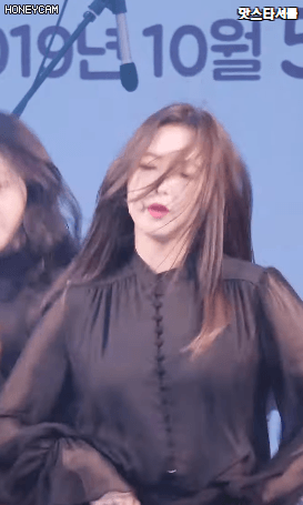 튕기는 검은 올리비아 혜