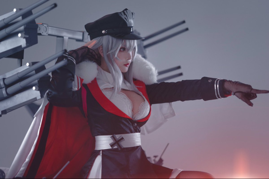 움짤 그라프 체펠린 코스프레