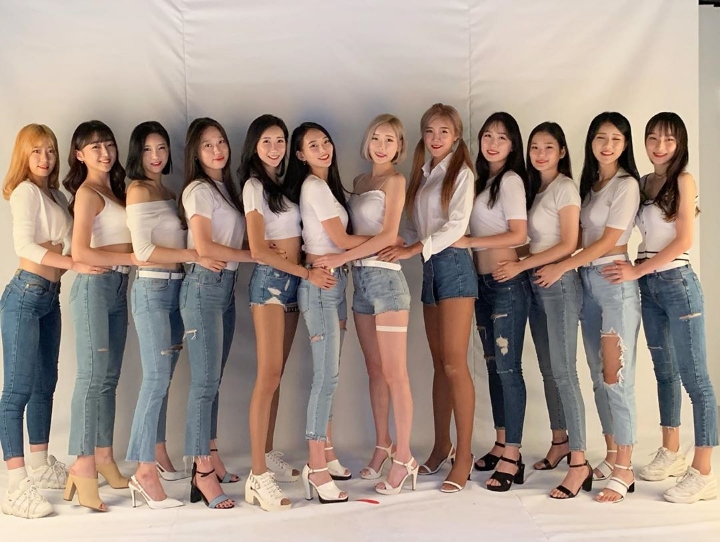 두산 치어팀 단체촬영