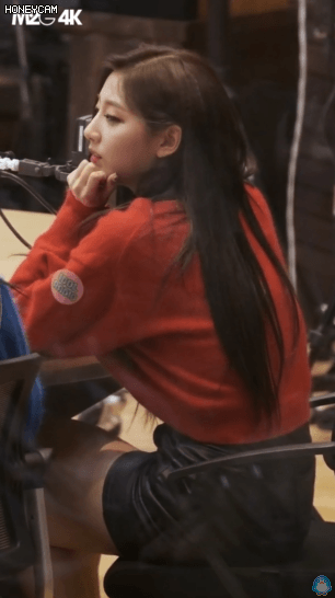 러블리즈 예인이 허벅지