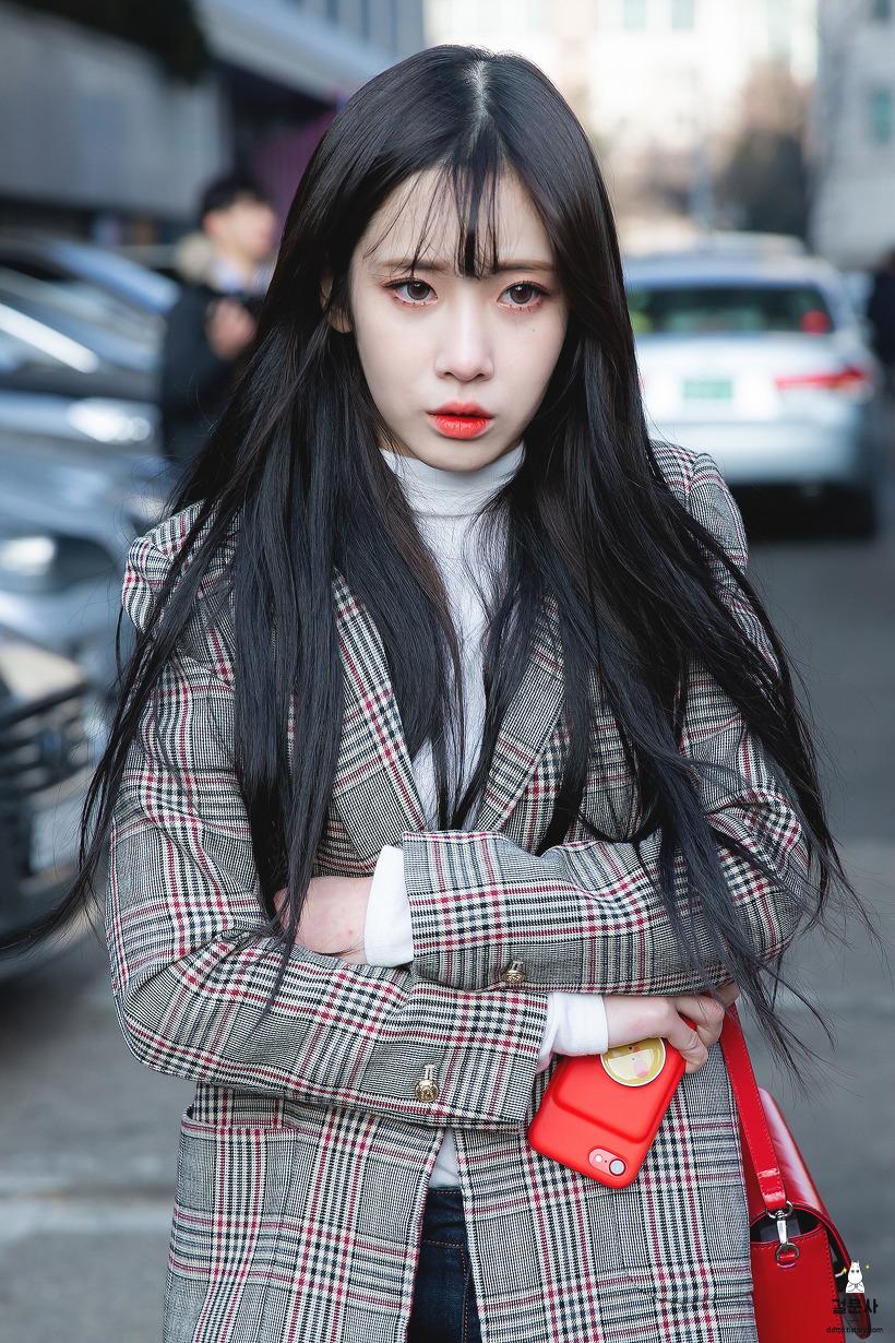 뮤뱅 출근 쟤