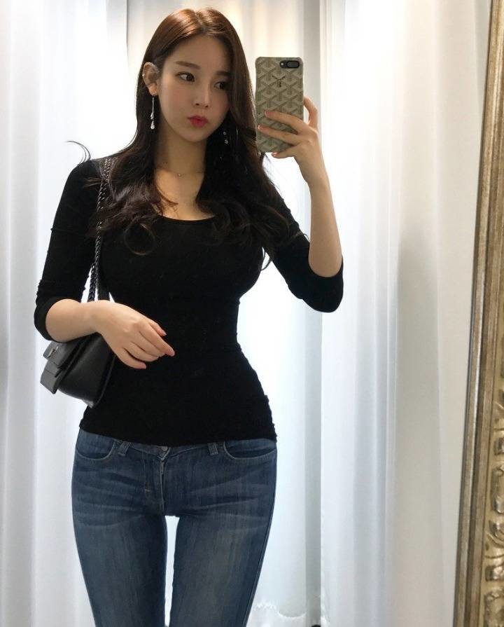 골반왕 쇼핑몰모델 ㄷㄷ.gif