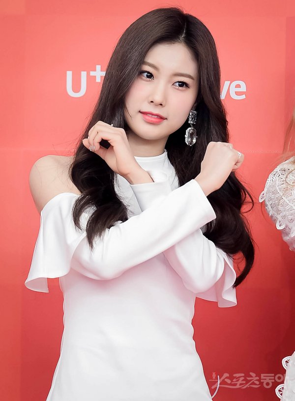 아이즈원 강혜원 안유진 권은비 (고화질 55장)