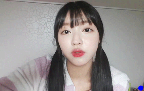 베개 안베고 자는 유아