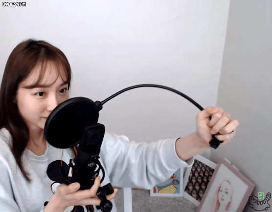 새 마이크 설치 윤태진