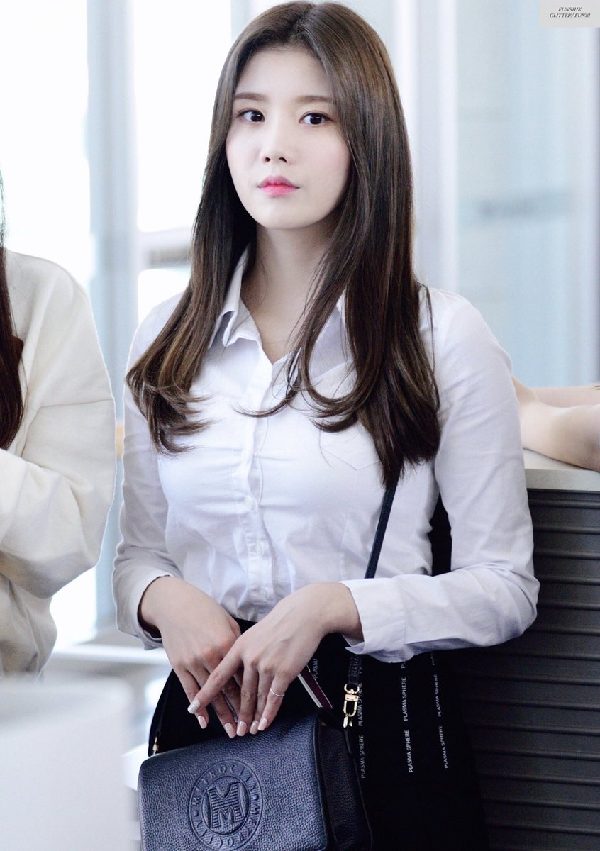흰셔츠 입은 은비