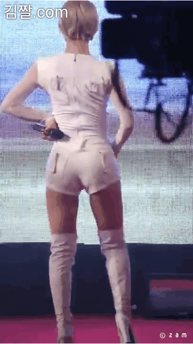 하얀 초아 뒤태