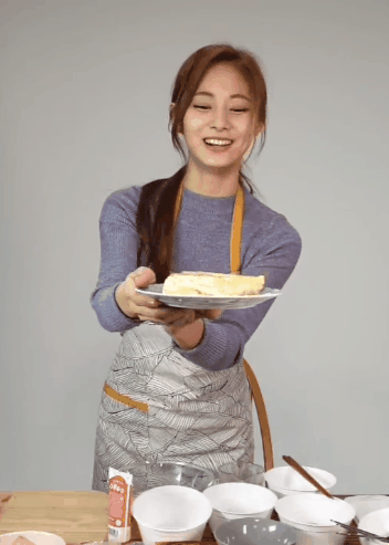 새댁같은 트와이스 김쯔위