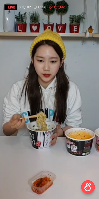오마이걸 지호 먹방모음