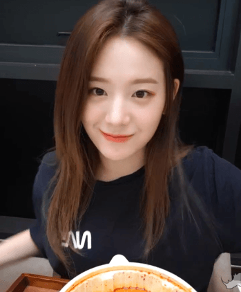 프로미스나인 귤먹방
